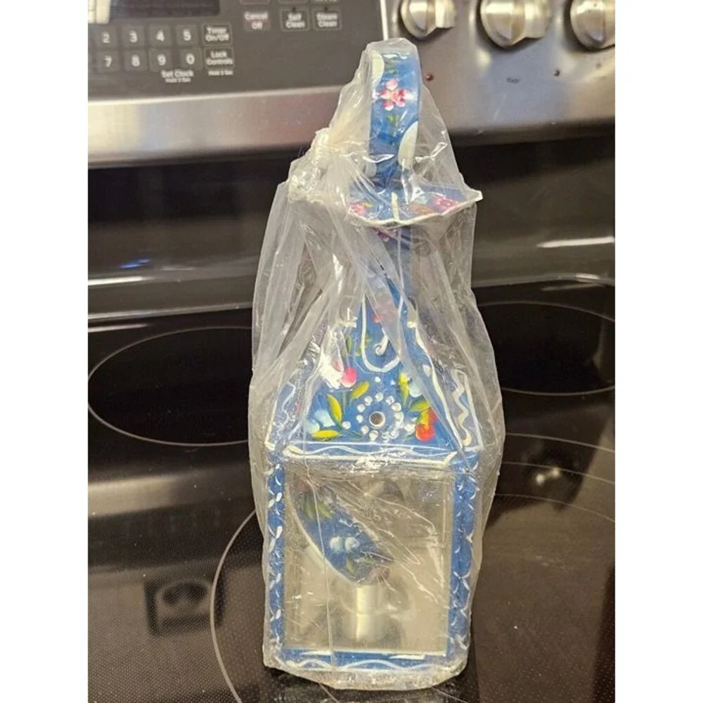 NIP Vintage Style Rustic Folk Art Painted Tin Oil Lantern Tramp Art Blue